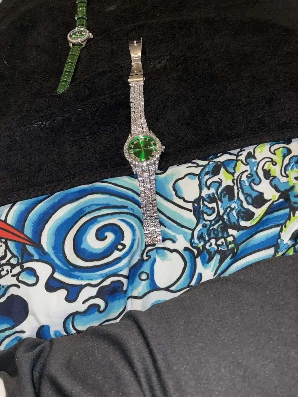 Fashion Green Dial Silver Crystal Mens Watch